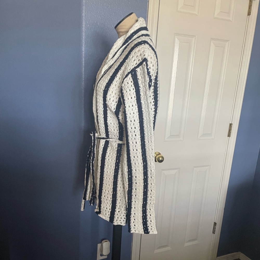 Striped Crotchet Beach Cover-Up - Picture 6 of 8